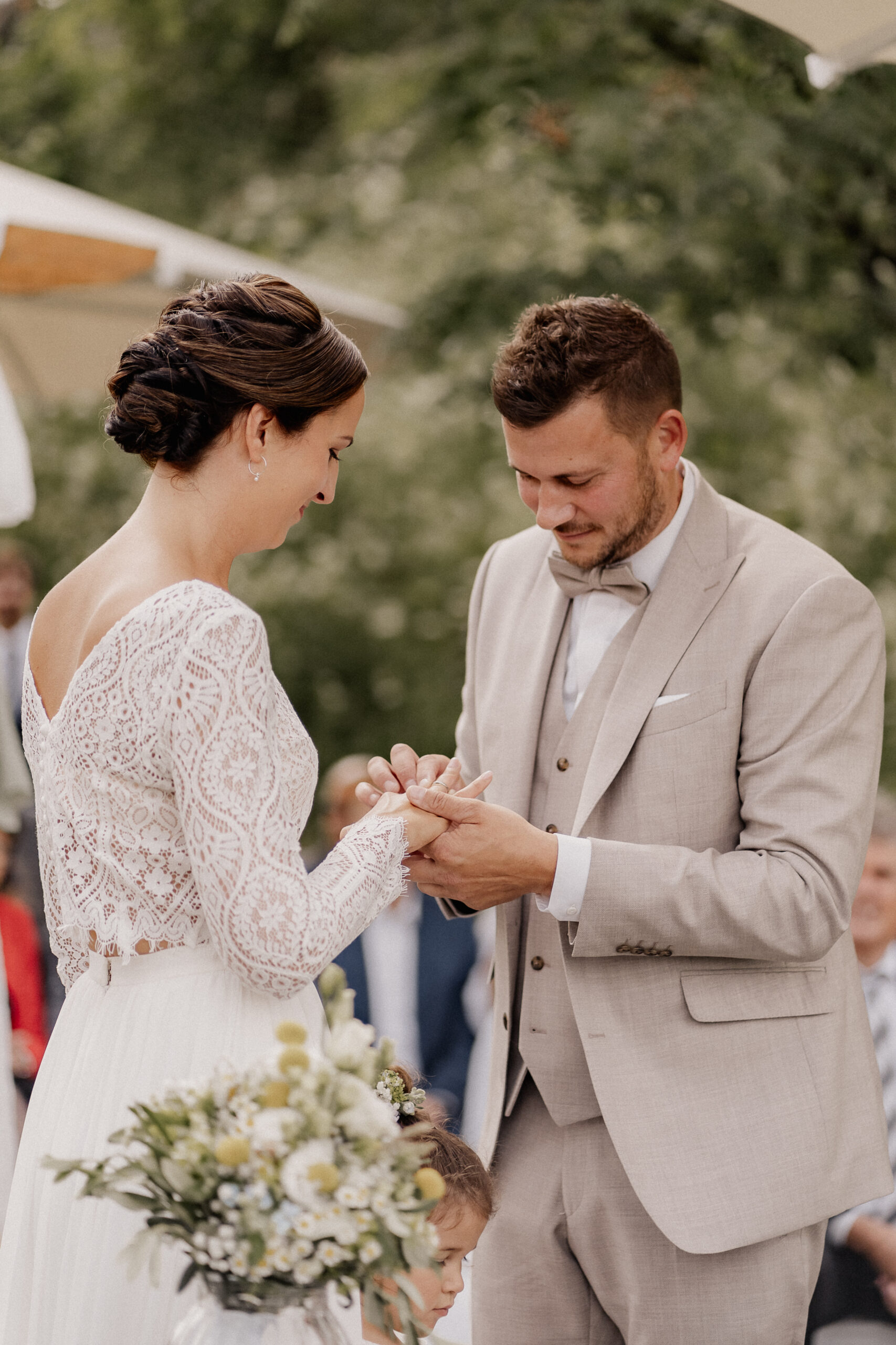 02_Hochzeit_freie Trauung_Ringübergabe